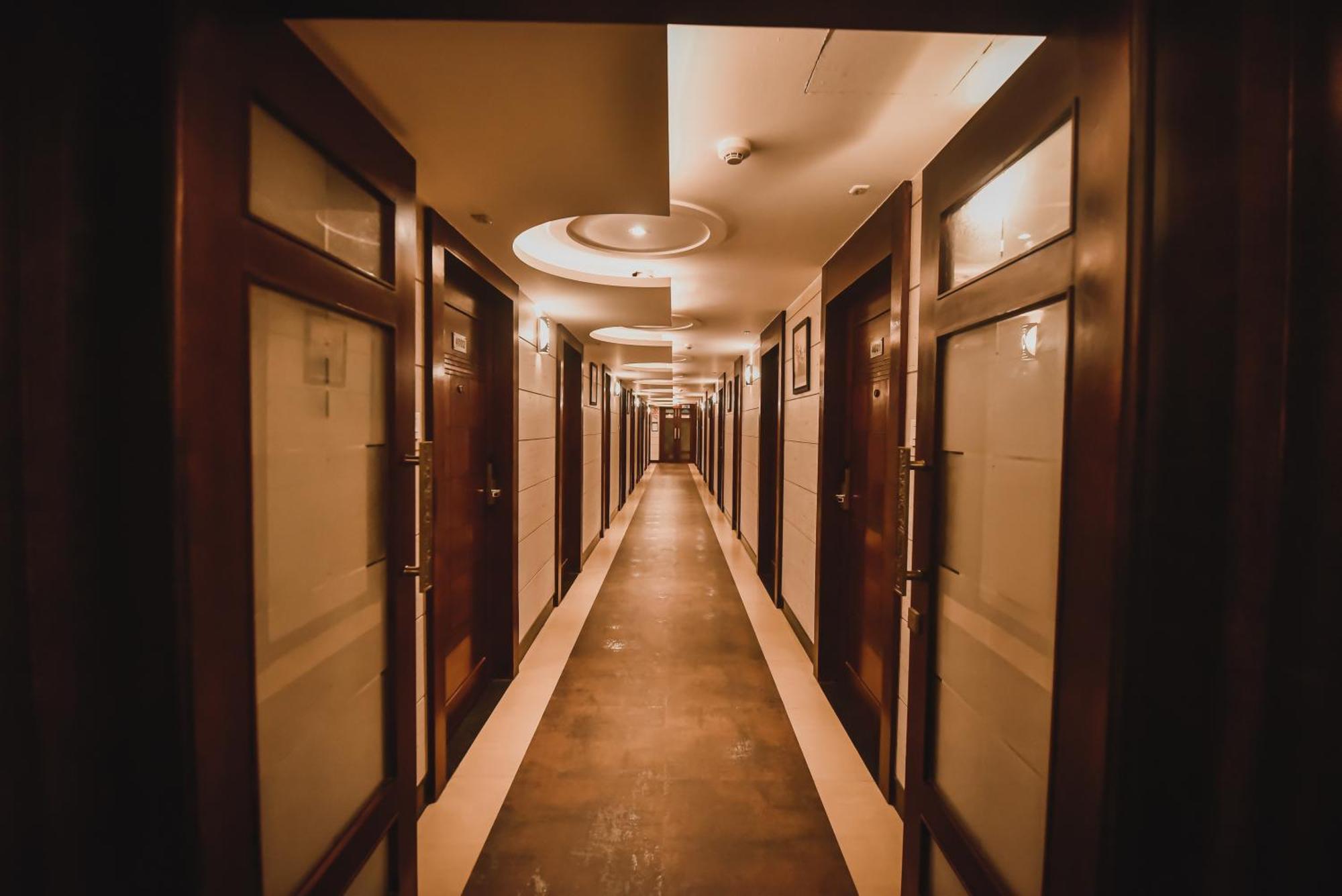 Konark Grand Hotel Mirzapur Ngoại thất bức ảnh