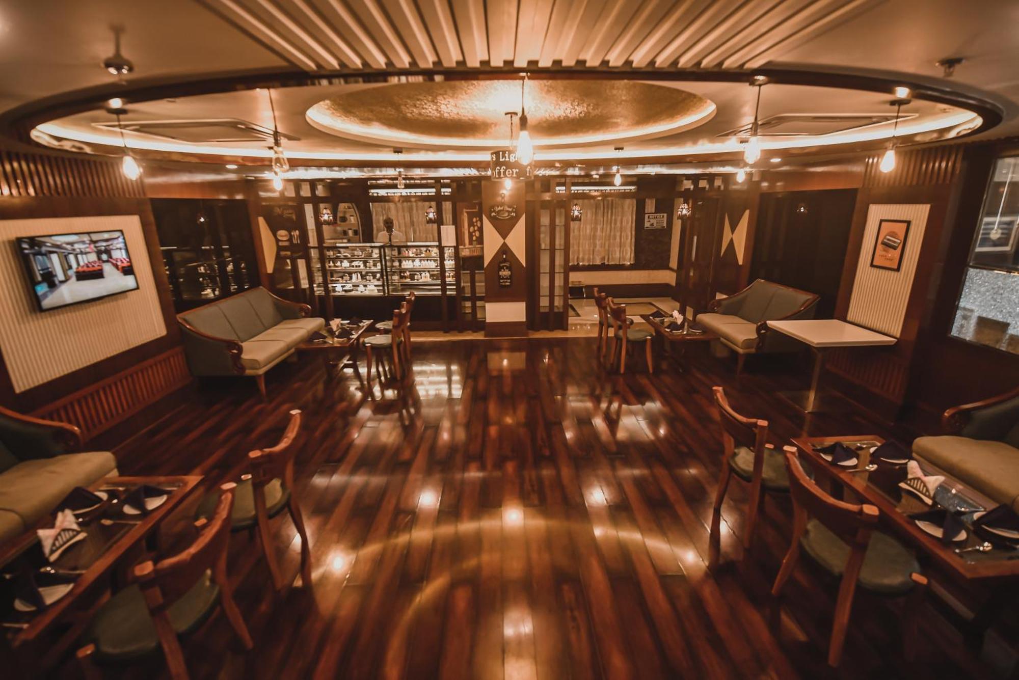 Konark Grand Hotel Mirzapur Ngoại thất bức ảnh