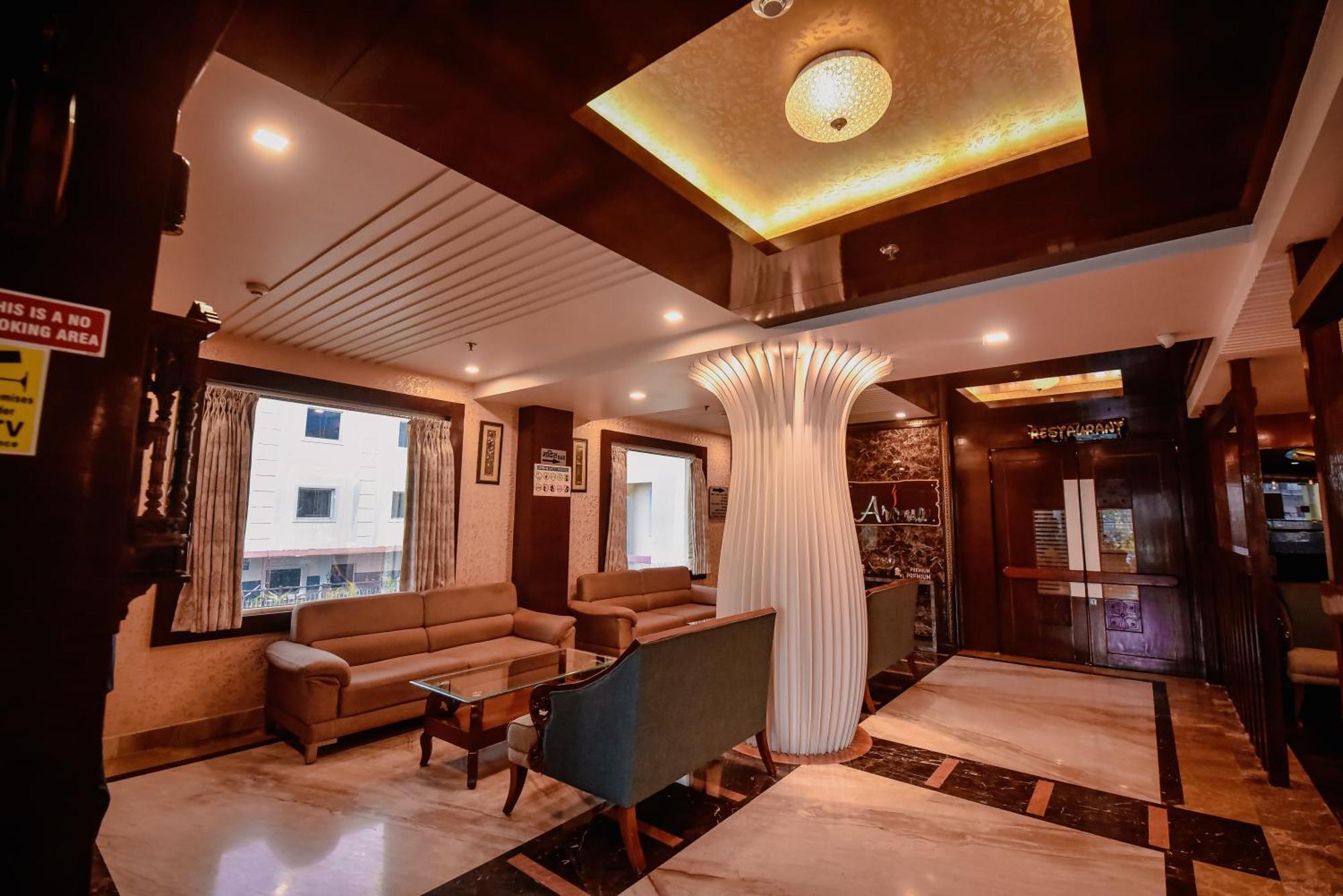 Konark Grand Hotel Mirzapur Ngoại thất bức ảnh