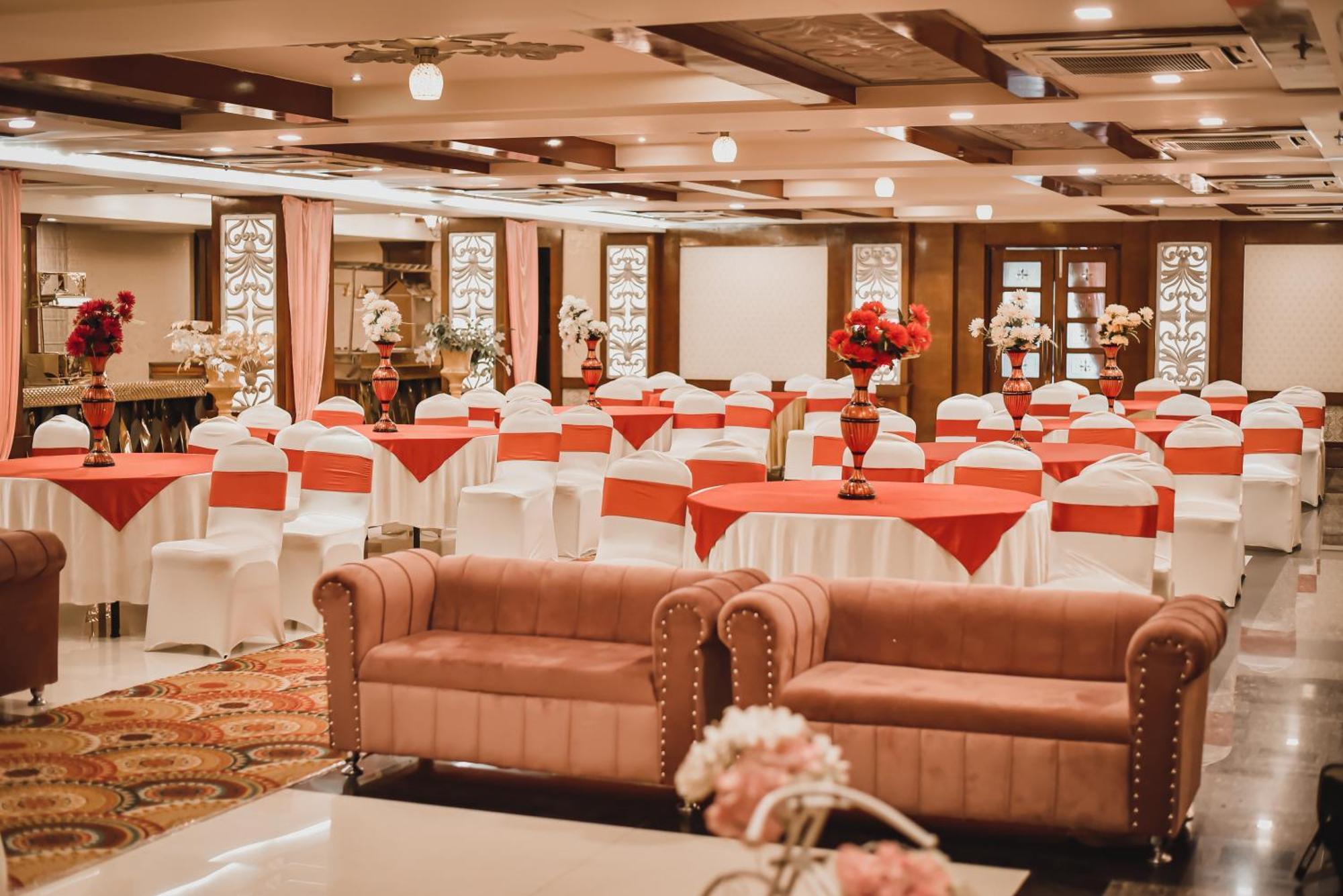 Konark Grand Hotel Mirzapur Ngoại thất bức ảnh