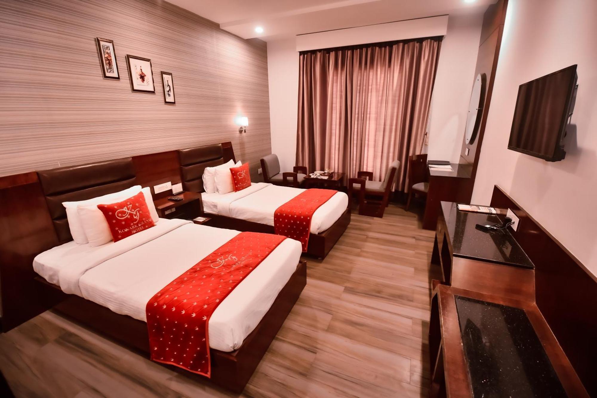 Konark Grand Hotel Mirzapur Ngoại thất bức ảnh