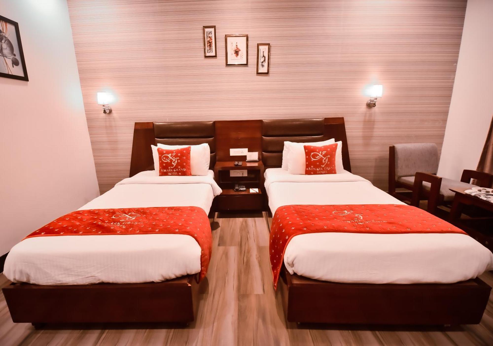 Konark Grand Hotel Mirzapur Ngoại thất bức ảnh