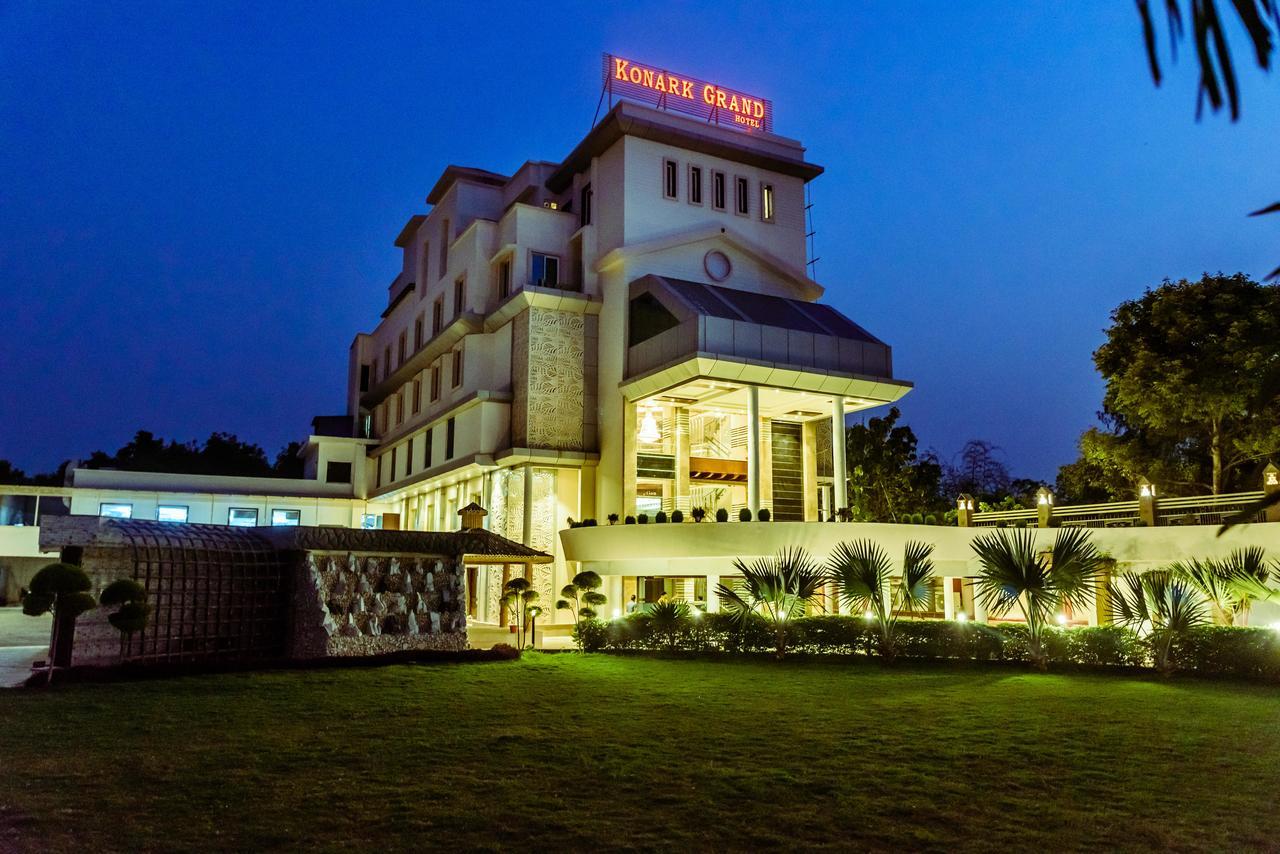 Konark Grand Hotel Mirzapur Ngoại thất bức ảnh